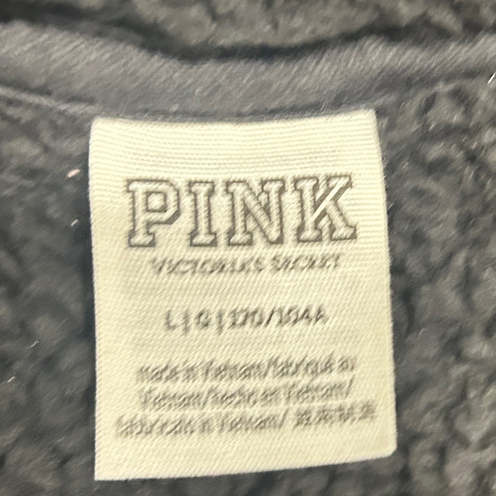 Women’s large fleece pullover